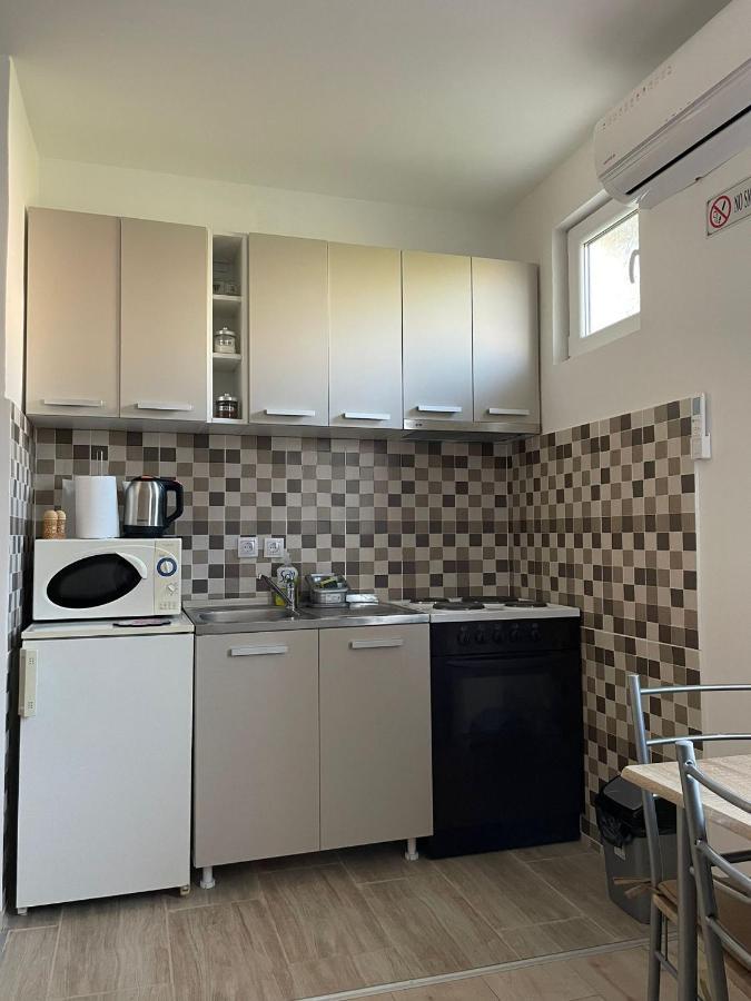 Apartmani Marija Zemun Zemun Polje Dış mekan fotoğraf