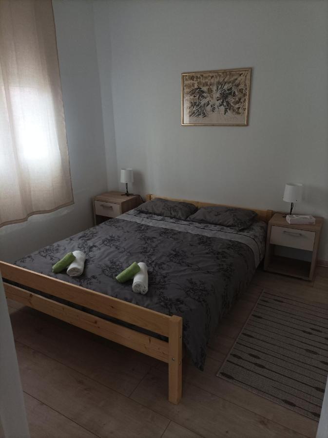 Apartmani Marija Zemun Zemun Polje Dış mekan fotoğraf